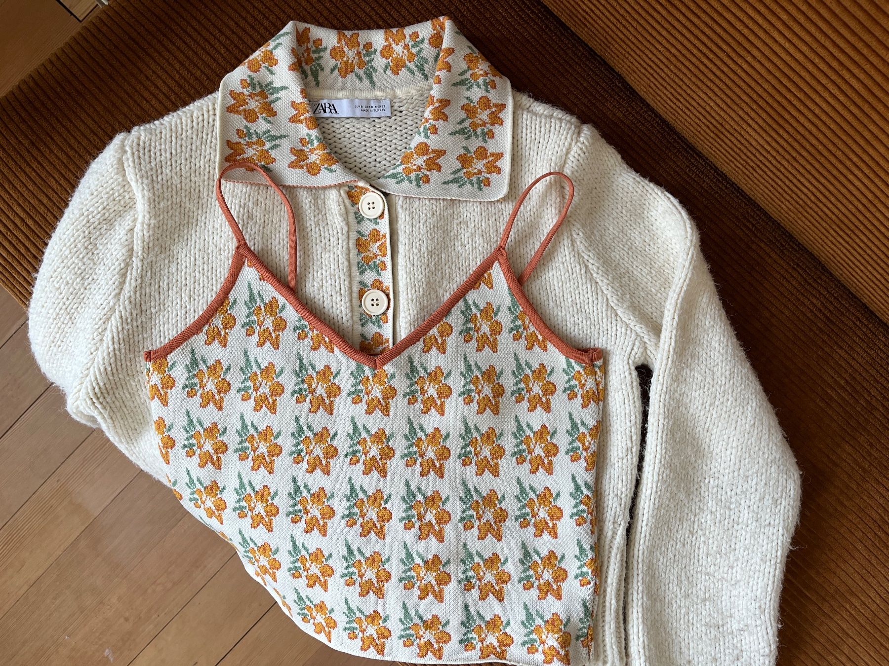 Zara Giacche: Strickjacke mit Blumenkragen 🧡 – Usato da Wallisellen venduto da Miu_ 3