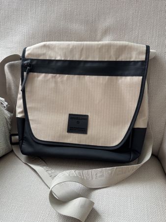 Strellson Messenger Tasche beige