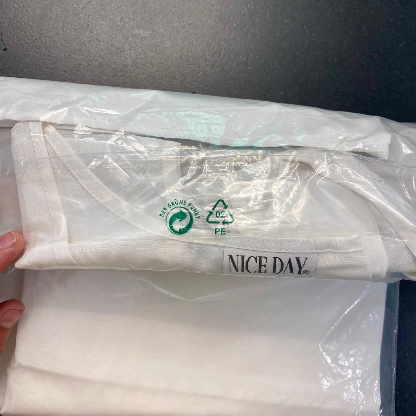 Top: Nice Day Basic Top Weiss, Gr. 56, Neu & Originalverpackt – Nuovo (secondo la descrizione) da Krauchthal venduto da MEWA01 1