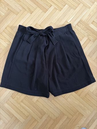 Kurze Hose Schwarz Grösse M Damen neu