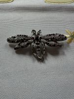 Brosche, Insekten Design mit lila Steinen, Top!