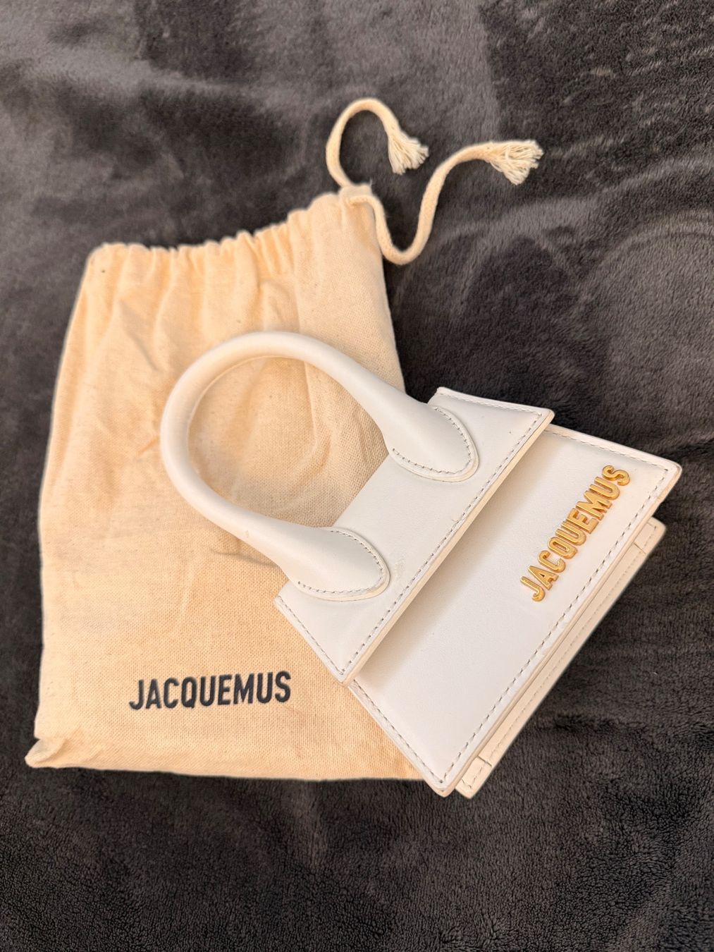 Jacquemus Borse da donna: Jacquemus mini Tasche weiss original mit Staubbeutel – Usato da Ebikon venduto da Luki-21 1