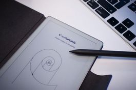 reMarkable Paper Pro Move (inkl. Folio und Marker Pro) NEU!