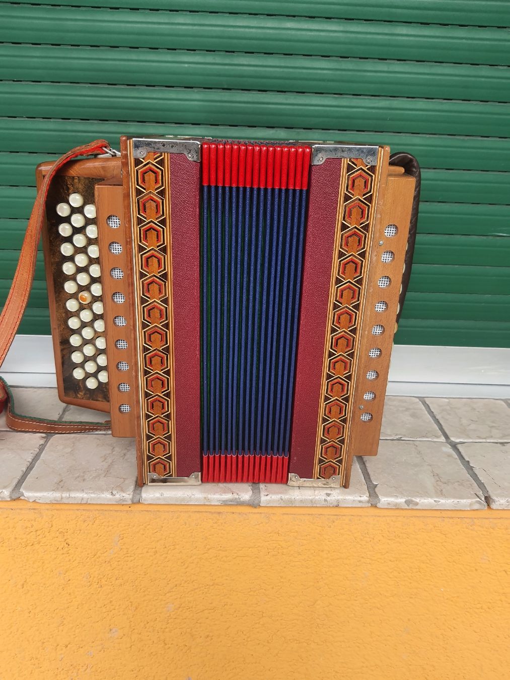 Strumenti musicali: zanin orgeli – Usato da Pont-de-la-Morge venduto da Mirabelle0 6