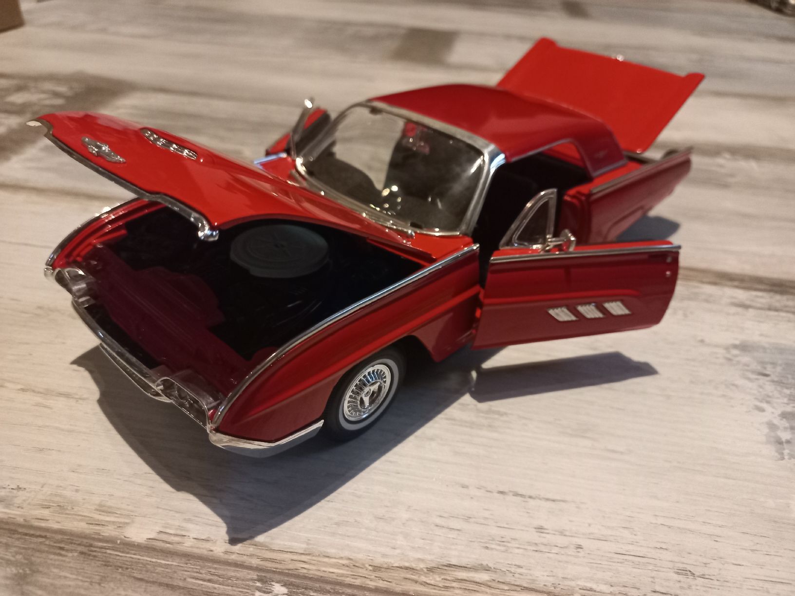 Ford Voitures modèles: Ford Thunderbird 1963 1/18 Anson – D'occasion à Attalens par remy_s00 4