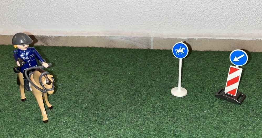 Playmobil Jouets: Playmobile - berittener Polizist – D'occasion à Rupperswil par Kbit123