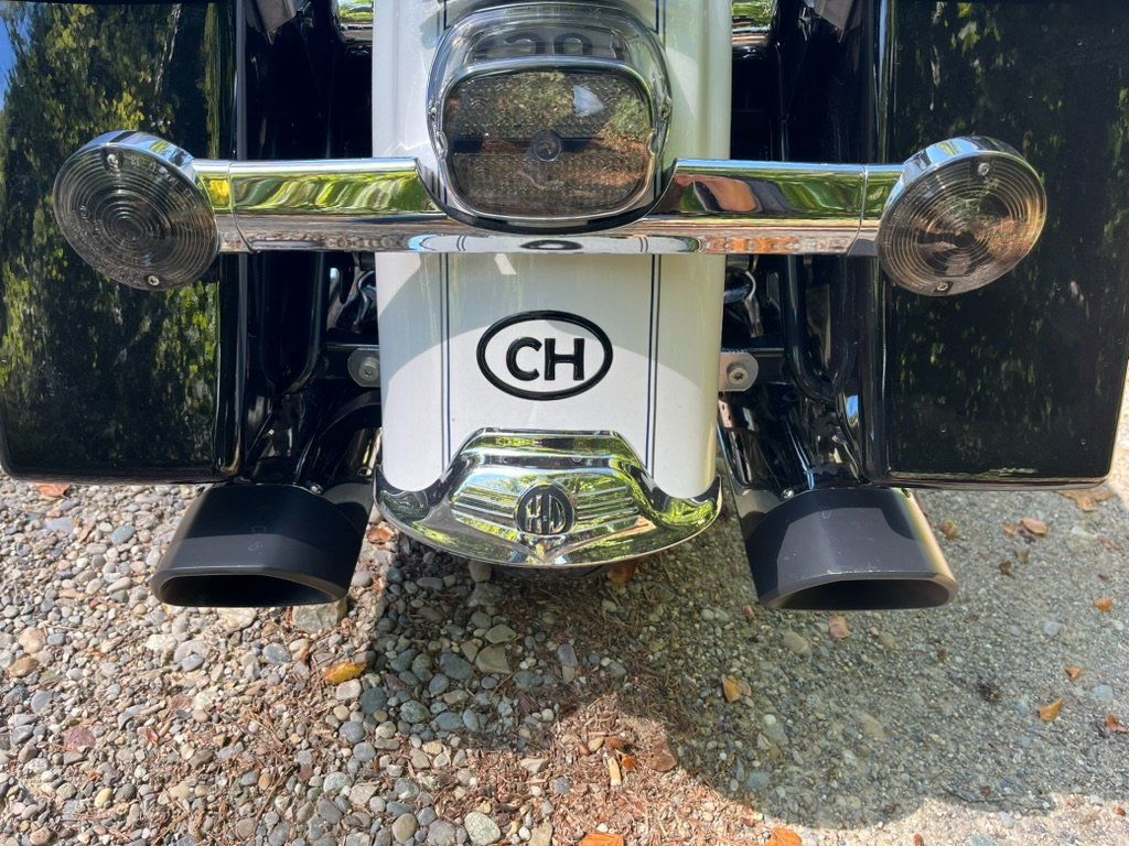 Harley-Davidson Touring: Harley Davidson FLHRC – D'occasion à Schaffhausen par MotoSH 7