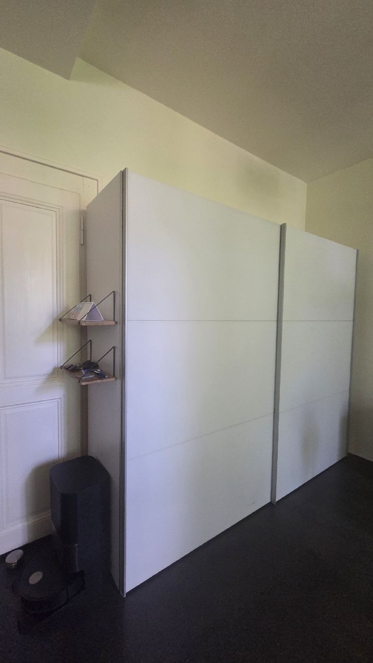 Armoires: Kleiderschrank – D'occasion à Bern par cronico