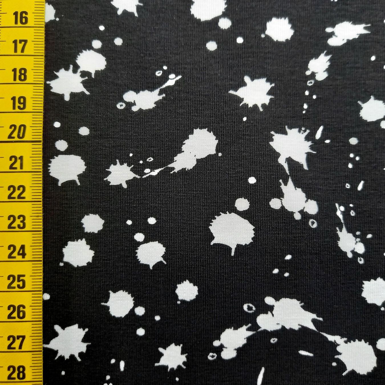 Stoffe: Jersey Klecks schwarz/weiss – Neu und originalverpackt aus Winterthur von Kimbana 1