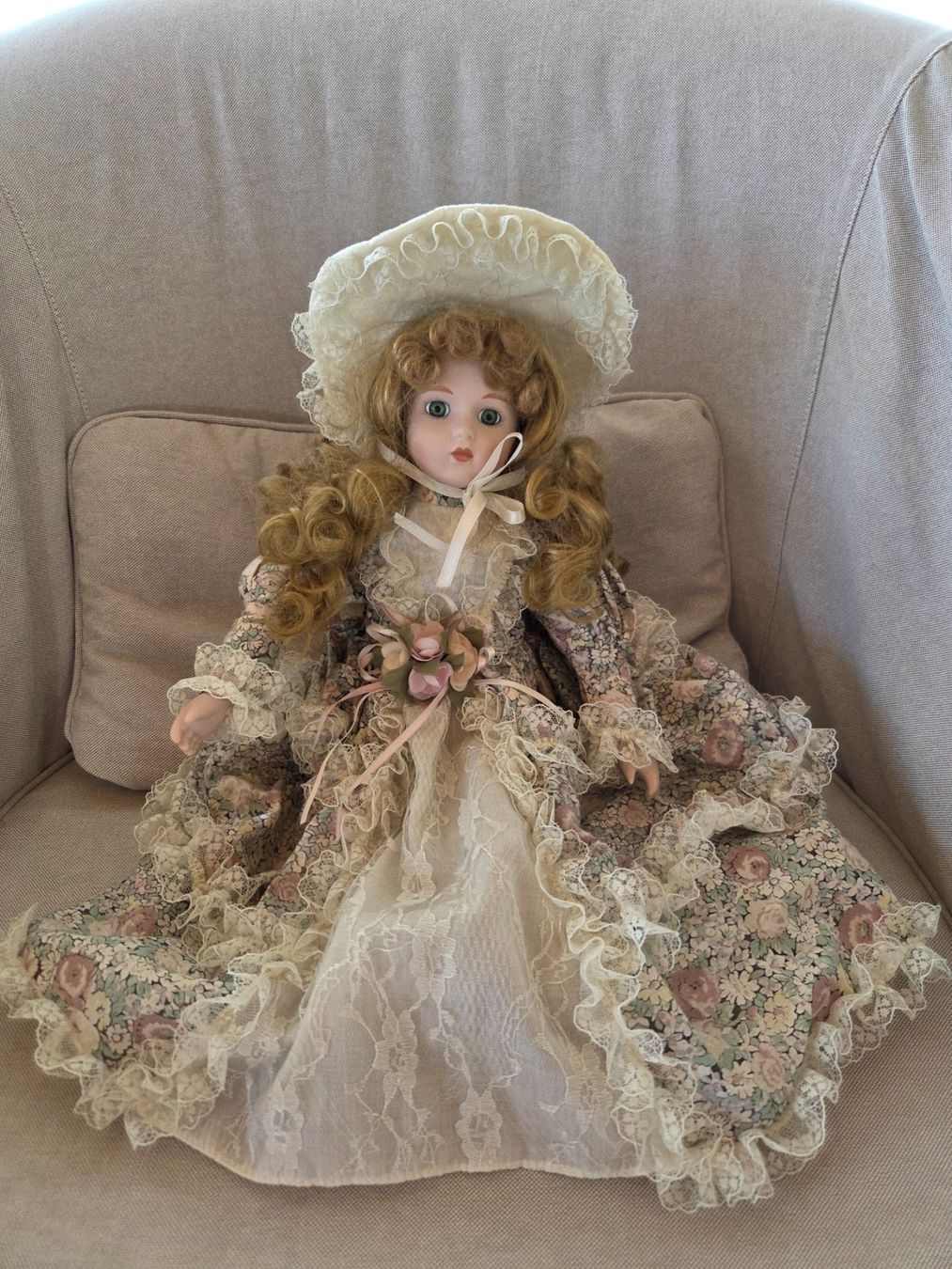 Bambole: Puppe mit Porzelangesicht – Usato da Lostorf venduto da Mugi_82