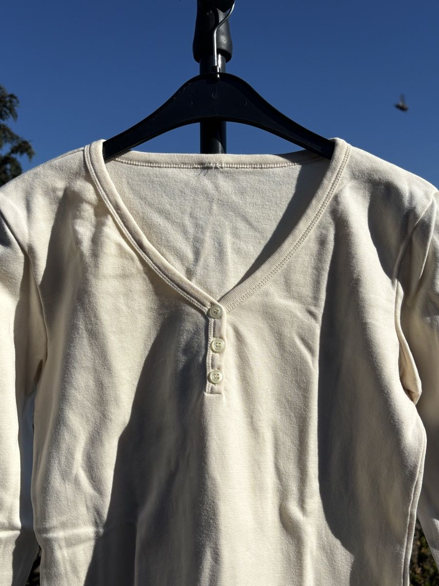 T-shirts: Sweatshirt Off-Withe – D'occasion à Walterswil SO par Sunshineyupi 1