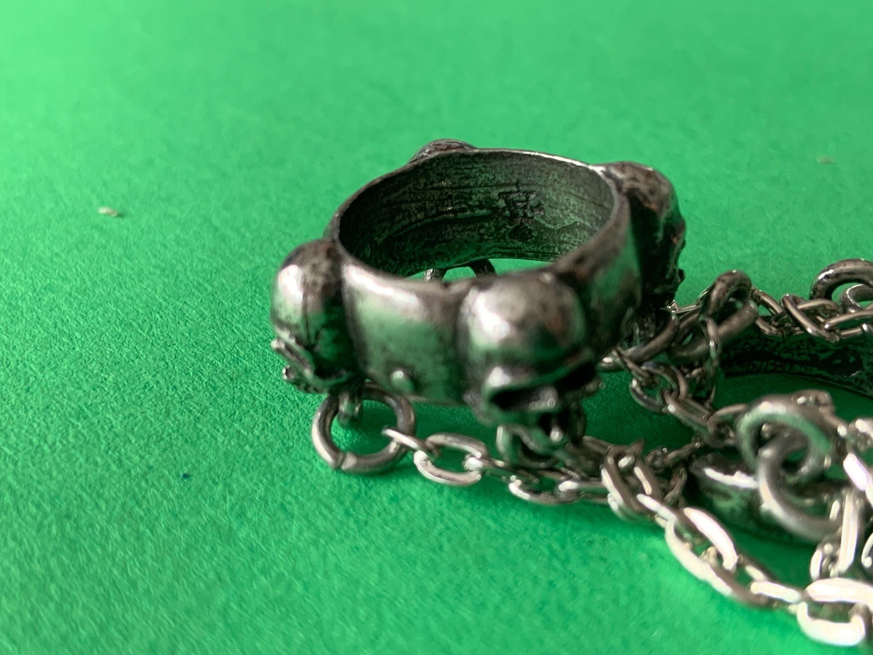 Boucles d'oreille: Fingerring totenköpfe gothisch!!!!! – D'occasion à Dittingen par Bijoubelle 4