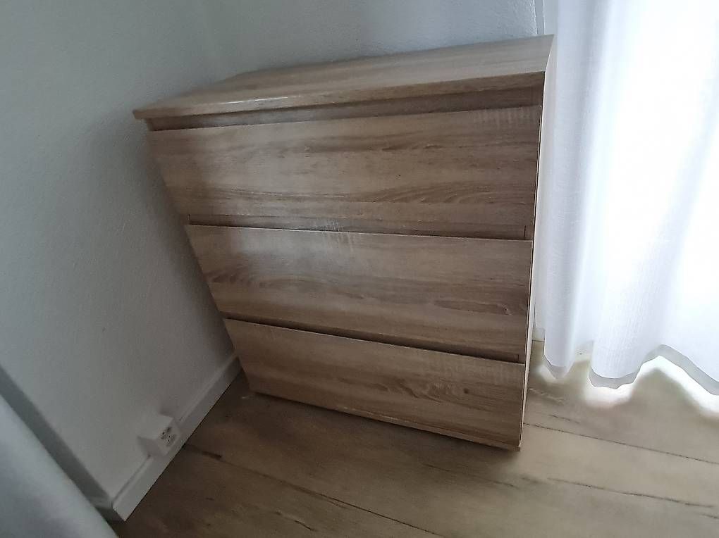 Scaffali: Regalo mobili  – Usato da Roveredo GR venduto da Eli_995 1
