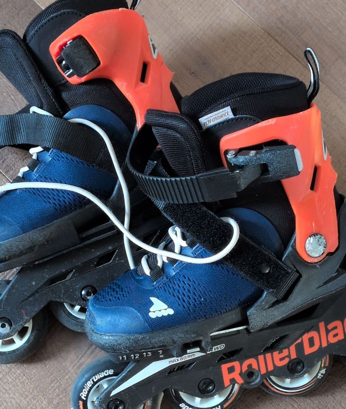 Inline-Skating & Rollschuhe: Rollerblade Inlineskates Grösse verstellbar 28-32 – Gebraucht aus Tafers von gauda