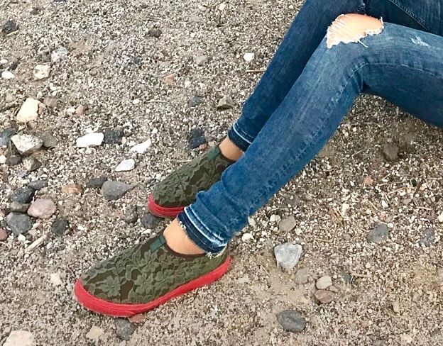 Scarpe da uomo: Scarpe-sneakers di pizzo 39/40-comode ed eleganti! – Usato da Gordevio venduto da LanaZimm