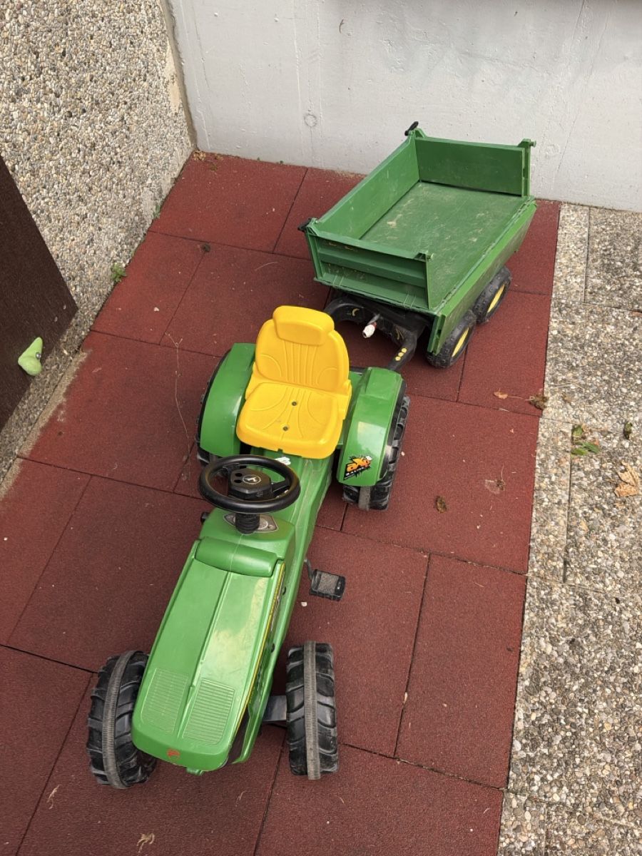 John Deere Fahrzeuge für Kinder: Kindertraktor John Deere 6210R mit Anhänger – Gebraucht aus Stans von lion85 2