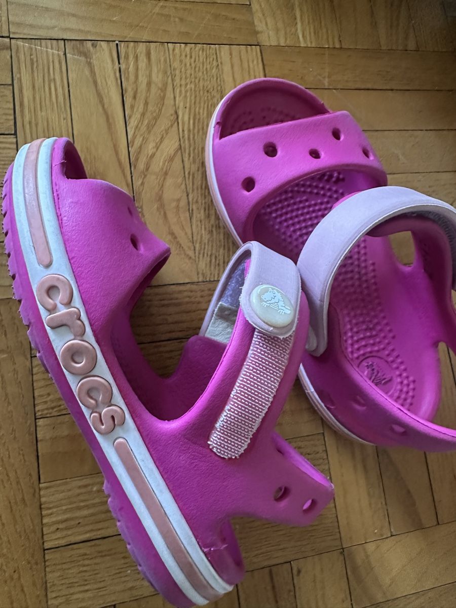 Crocs Chaussures garçon: Crocs sandale gr 22/23 – D'occasion à Uster par bek_v2ct 3