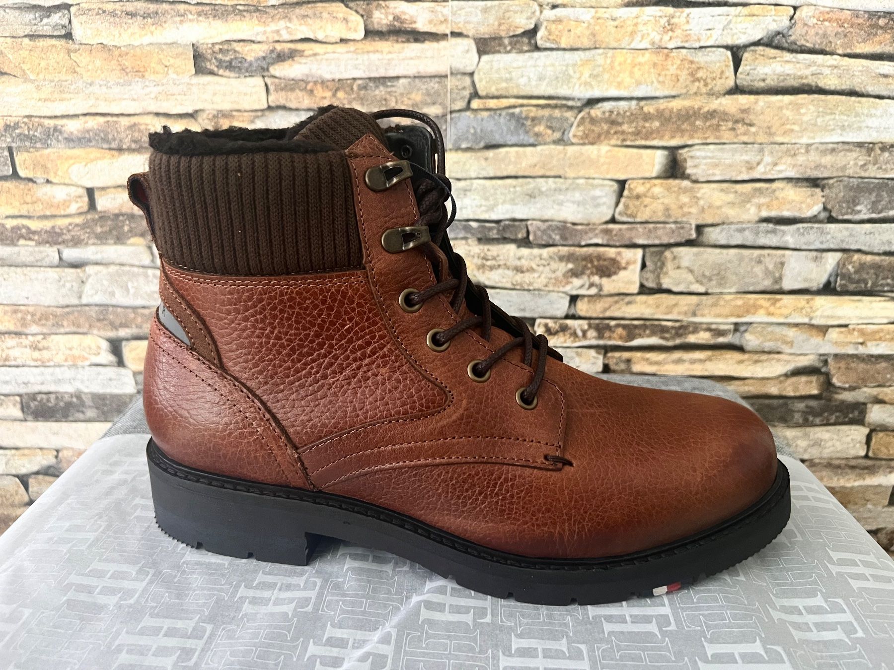 Tommy Hilfiger Scarpe da uomo: Tommy Hilfiger Warm Corporate Gr. 41 – Nuovo e nell'imballaggio originale da Bern venduto da No1e 6