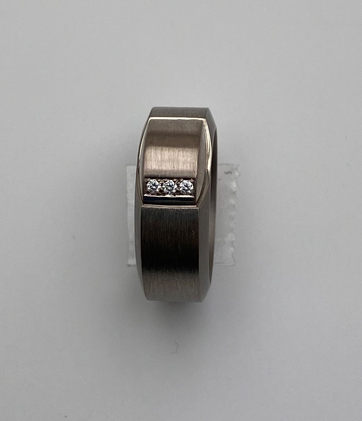 Ringe: TITANRING mit 18 K GG & 3 Diamanten – Gebraucht aus Wettingen von taloo 1