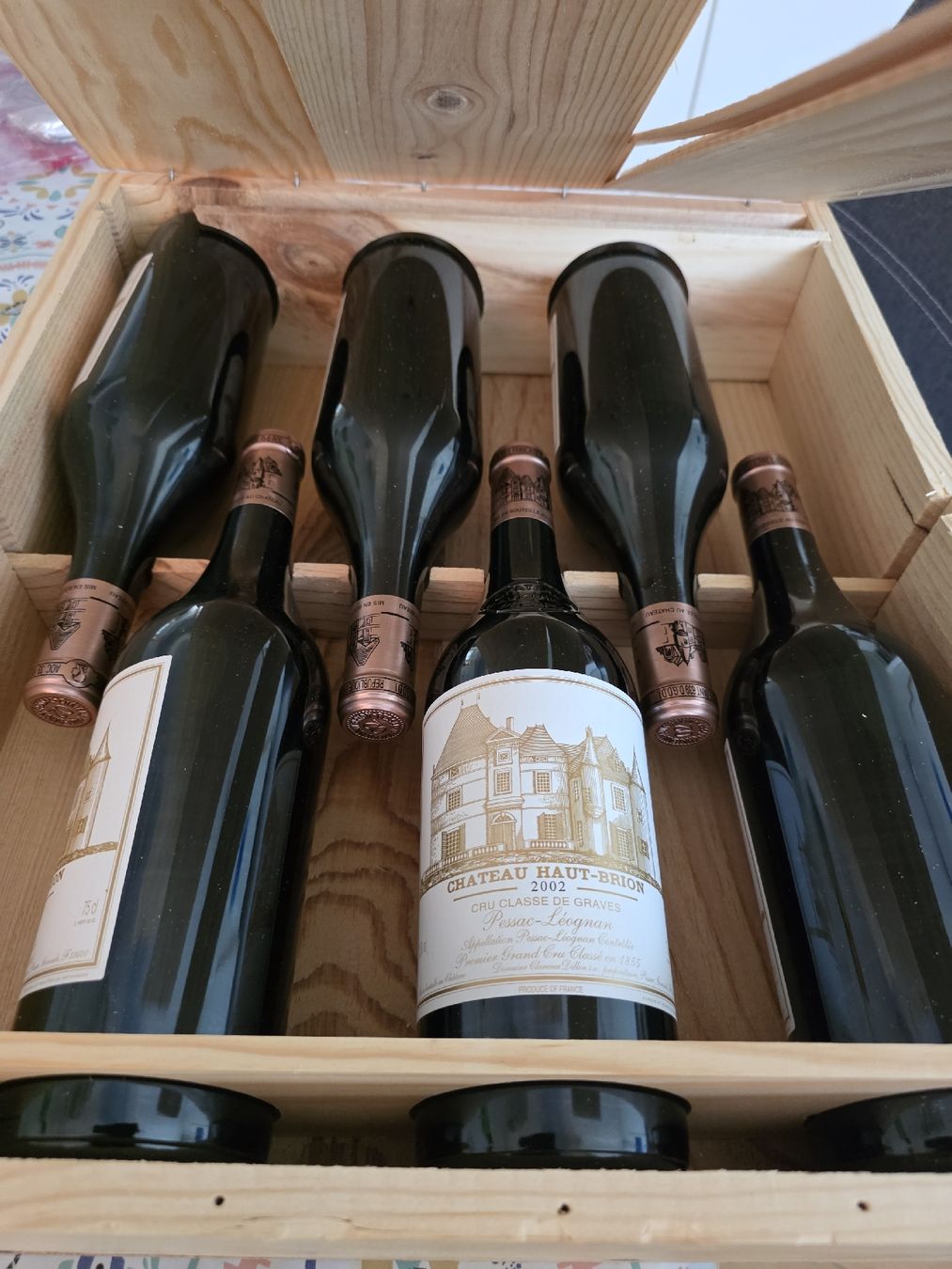Haut-Brion Vins: 1 x Ch. Haut-Brion 2002, 18/20 RG, 93 WA – Neuf avec emballage d'origine à Zürich par Best_World_Wines 3