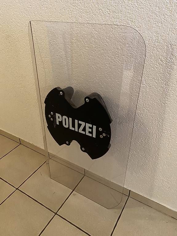 Schilder: Polizei Einsatzschild Ordnungsdienst – Gebraucht aus Günsberg von Peso1