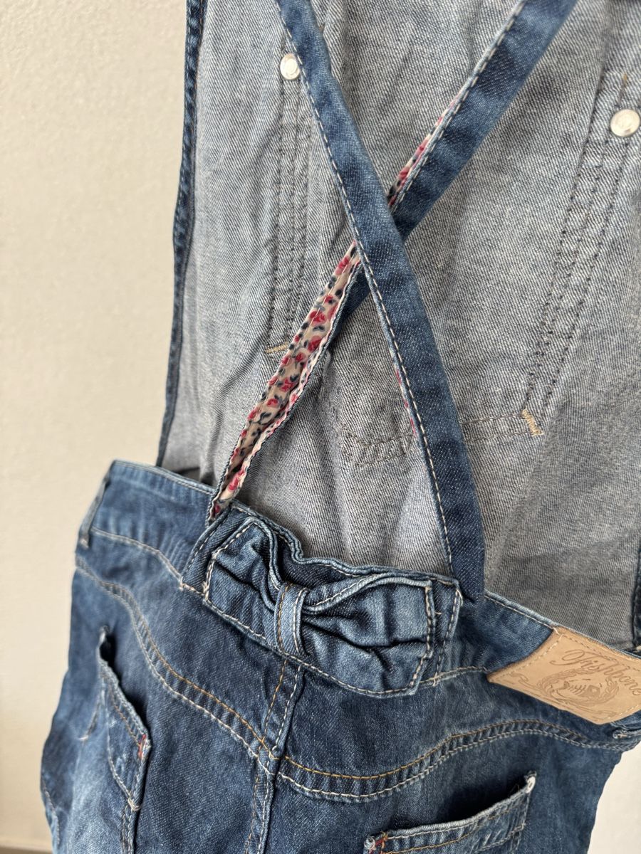 Pantaloni: Kurze Jeans-Latzhose, M – Usato da Granges VS venduto da rvn 3