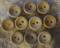 10 Holz Handmade with Love Knöpfe Aufnäher Näh Knopf OVP