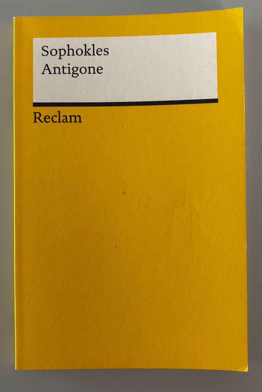 Libri: Antigone – Usato da Basel venduto da cla_z7cp