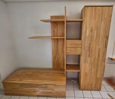 Wohnwand Massivholz geölt, mit Schubladen und Vitrinenmöbel