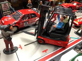 Gabelstapler Massstabgetr. 1:25 (Figuren 1:32 gehören nicht