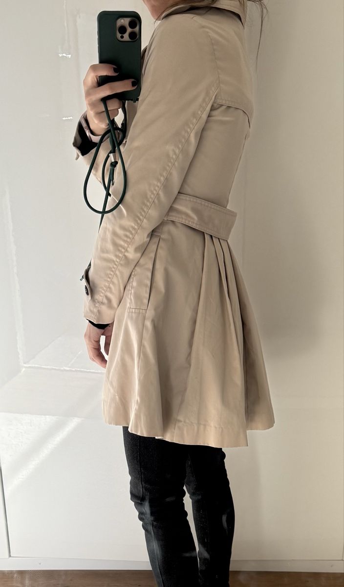 H&M Cappotti: Stylish Beige Trench Coat Mantel – Usato da Zürich venduto da Sashkica 3