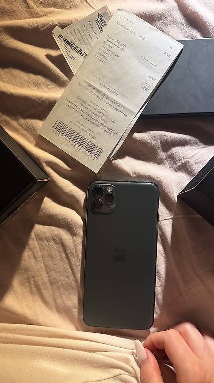 Apple Telefoni cellulari / Smartphones: Vendo Iphone 11 pro max – Usato da Sessa venduto da Thisisemma 4