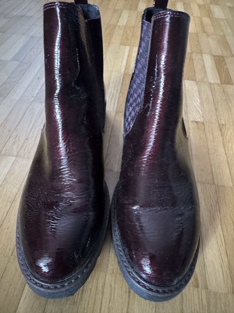 Damenschuhe: Lack Chelsea Boots Gr. 40  Schuhe – Neu (gemäss Beschreibung) aus Oetwil am See von posagabi