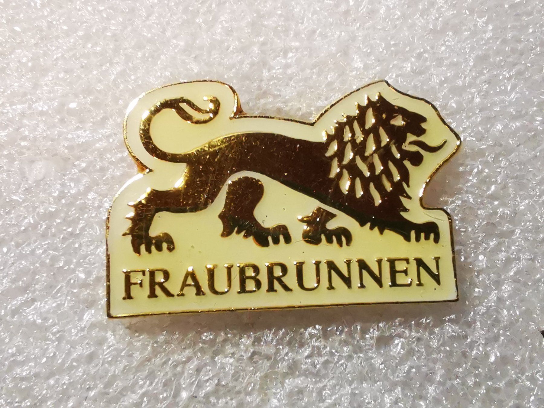 Plaketten & Abzeichen: Ansteckpin 19: Fraubrunnen – Gebraucht aus Oppligen von Pin-Fall-Shop