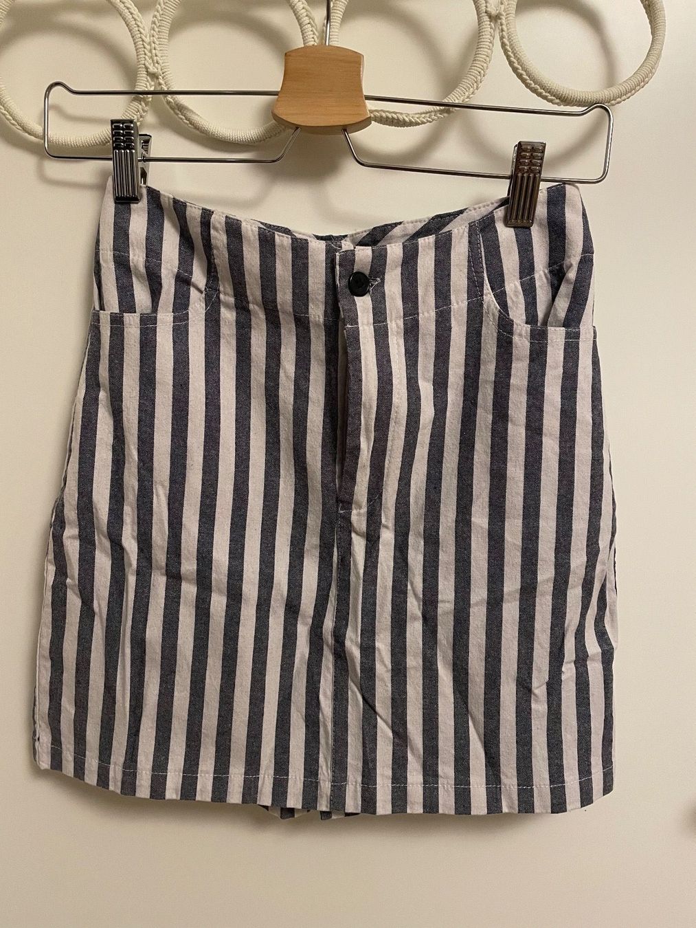 Brandy Melville Röcke: Rock BRANDYMELVILLE – Gebraucht aus Baden von cheyenne_5400