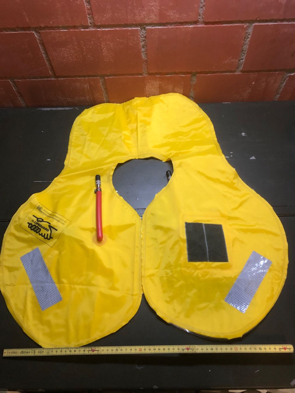 Schweizer Armee Uniformi: Schweizer Luftwaffe Schwimmweste zu Life Jacket Pilotenjacke – Usato da Madiswil venduto da TEMISO 1