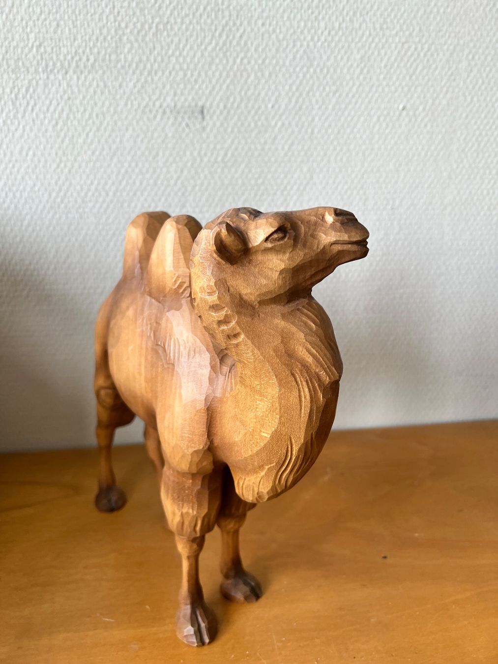 Tutte le decorazioni: Kamel stehend Huggler Krippenfigur Weihnacht 22 cm NP – Usato da Adliswil venduto da buch_und_kunst 1