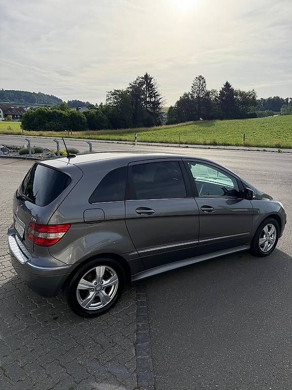 Automobili: Mercedes-Benz B200 CDI – Usato da Mettmenstetten venduto da branimir81 3