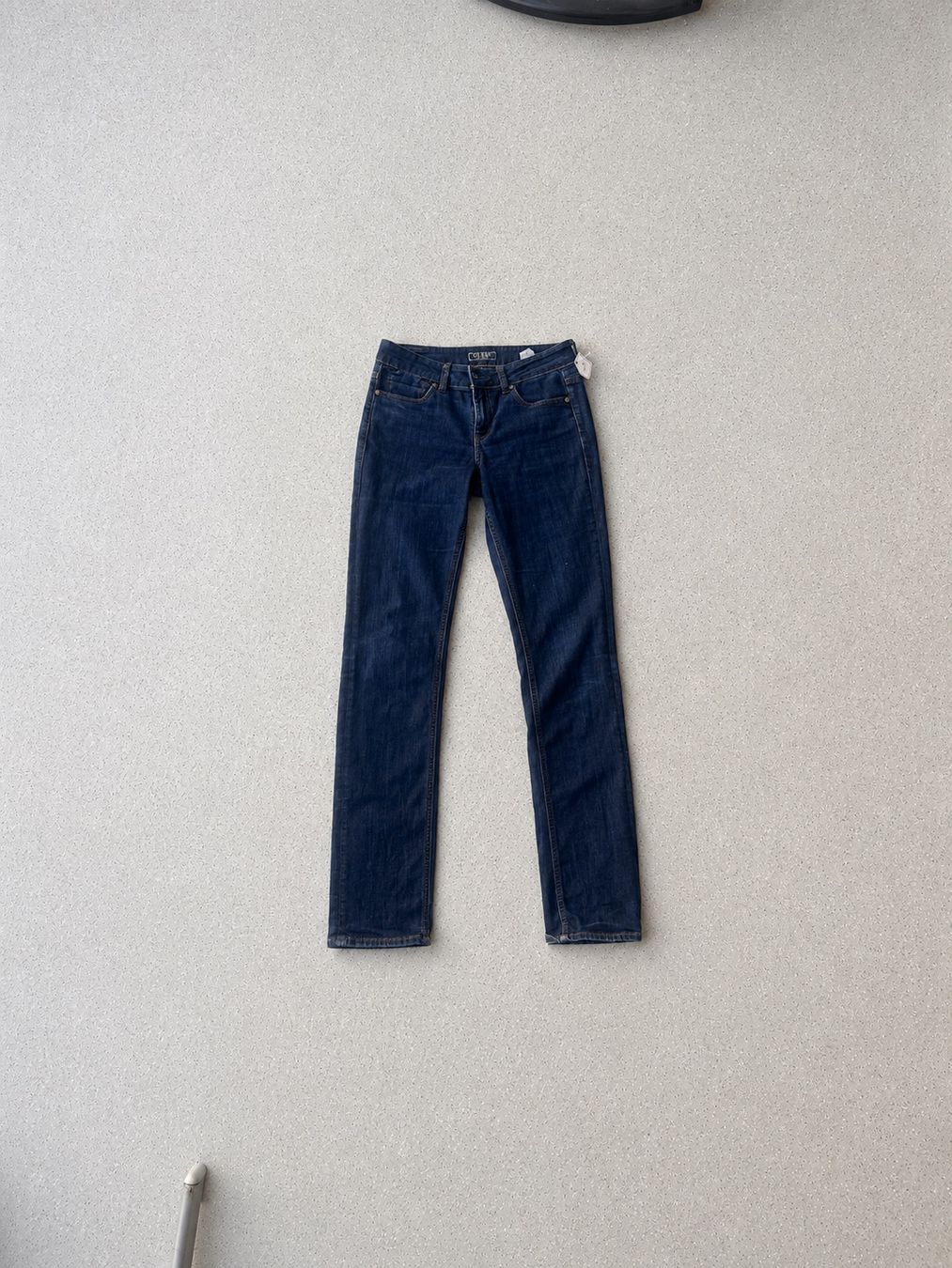 Guess Jeans: Damen Jeans GUESS – Usato da Bern venduto da 44RewornHunter