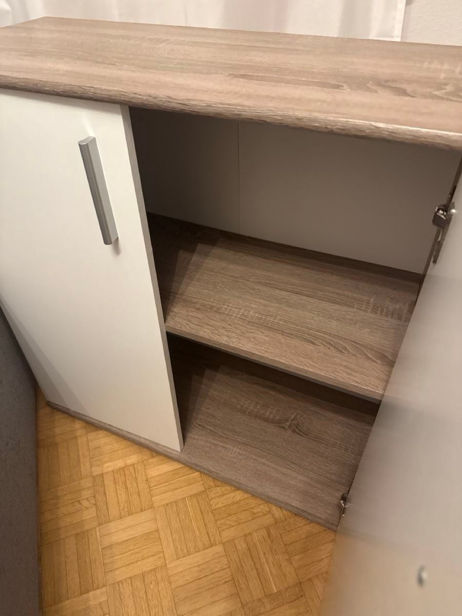 Kommoden: Schönes Möbel Anrichte/Sideboard – Gebraucht aus Arch von Drosselbart 1