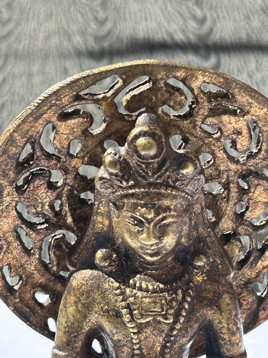 Skulpturen & Statuen: Buddha-Statue aus Metall – Gebraucht aus Losone von del_yh97 1