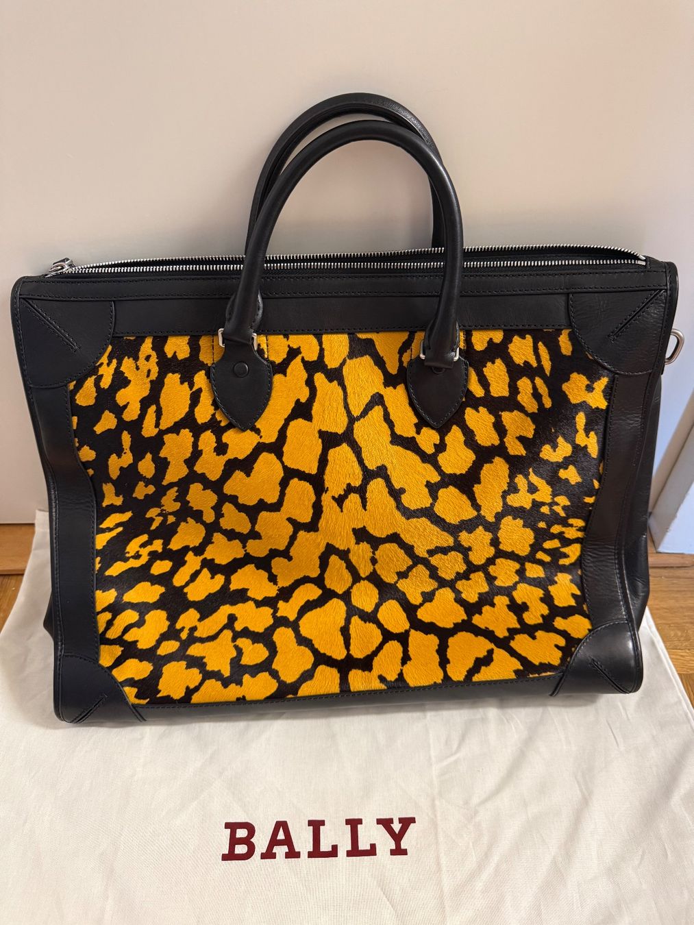 Bally Taschen für Damen: Sac à main Bally en cuire de veau – Neu (gemäss Beschreibung) aus Genève von Igoreuf 1