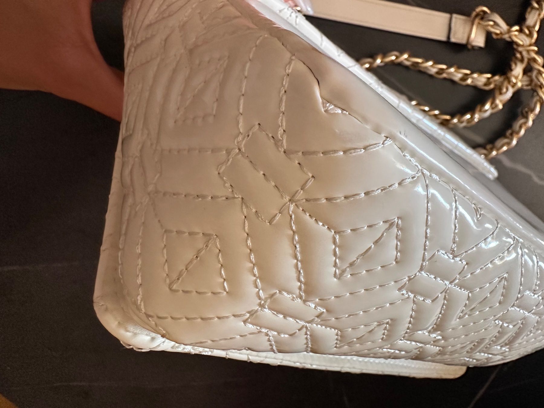 Borse da donna: River Island Gesteppte Crossbody Tasche Weiss – Usato da Zürich venduto da ElissZurich 7