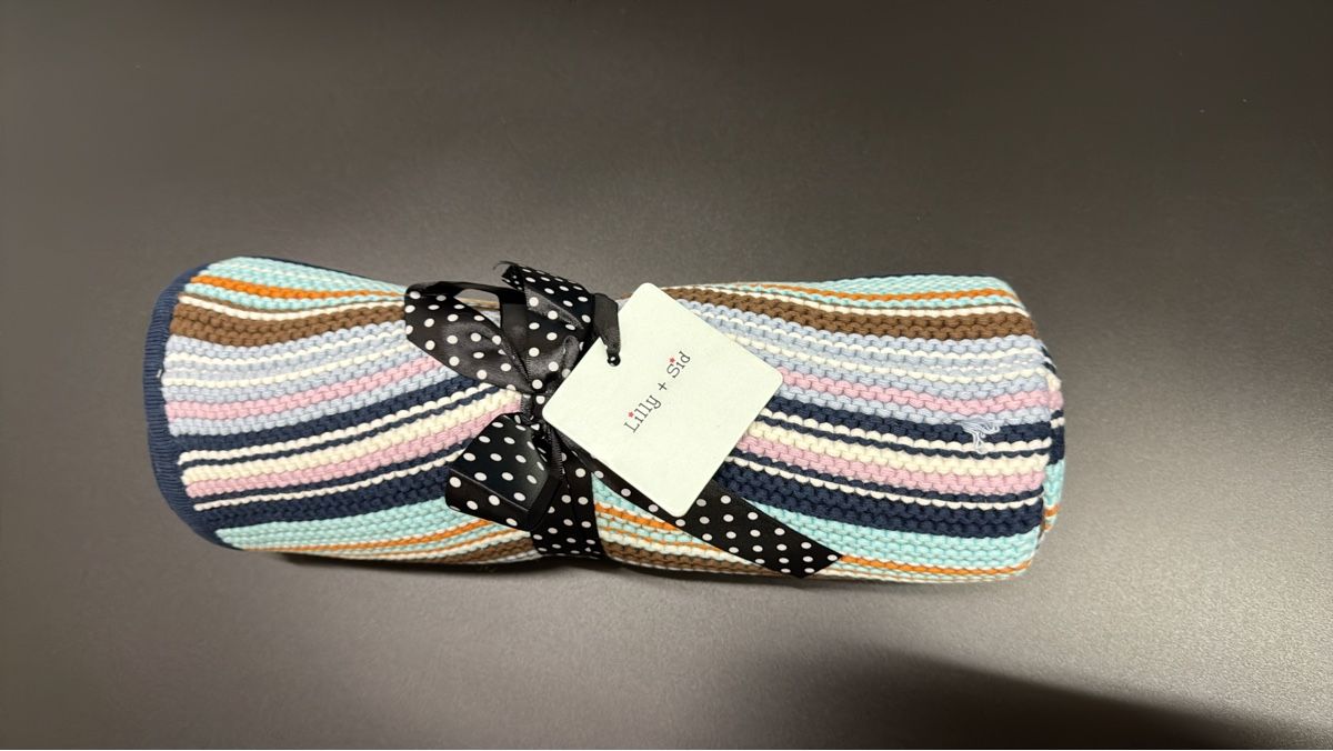 Coperte: Lilly + Sid Knitted Baby Blanket – Nuovo e nell'imballaggio originale da Allenwinden venduto da ana_eis