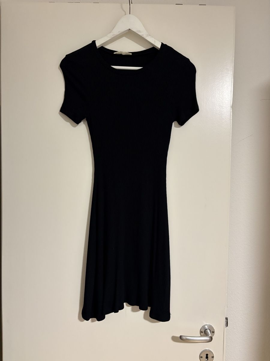 Vestiti: Kleid Gr.S – Usato da Münchenstein venduto da cyoni