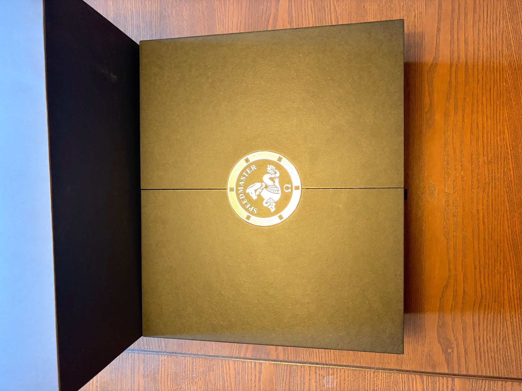 Omega Uhren: Box mit Umkarton für Speedmaster 321 neuwertig – Neu (gemäss Beschreibung) aus Zürich von who_5ncp 3