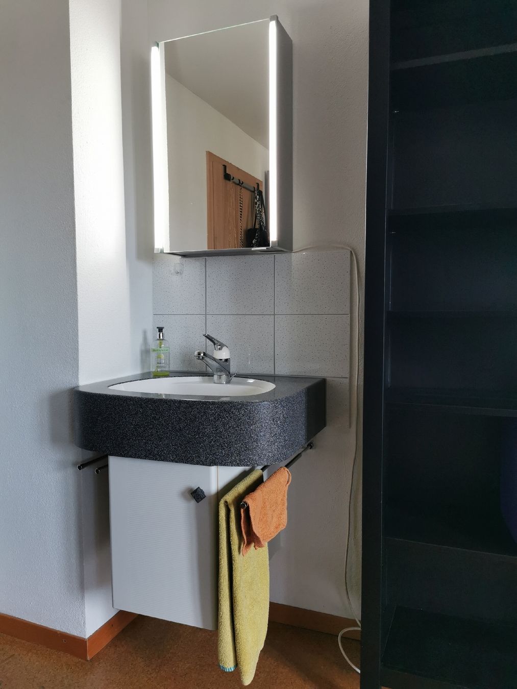 Mobili per bagno: Waschtisch mit Waschbecken  – Usato da Urswil venduto da Figugegu2