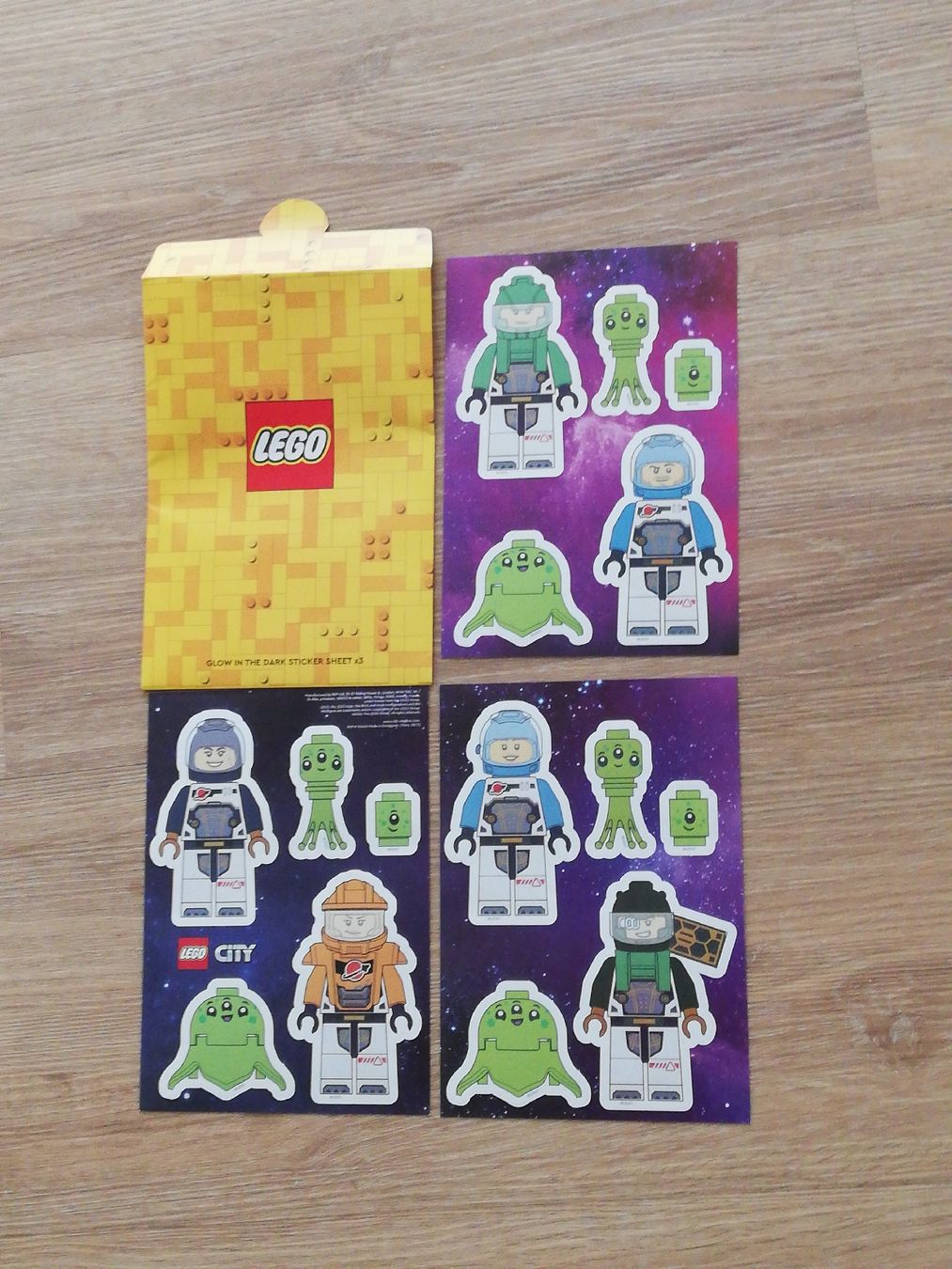 Aufkleber: LEGO Glow in the dark sticker sheet 3x – Neu (gemäss Beschreibung) aus Rebstein von minou0041