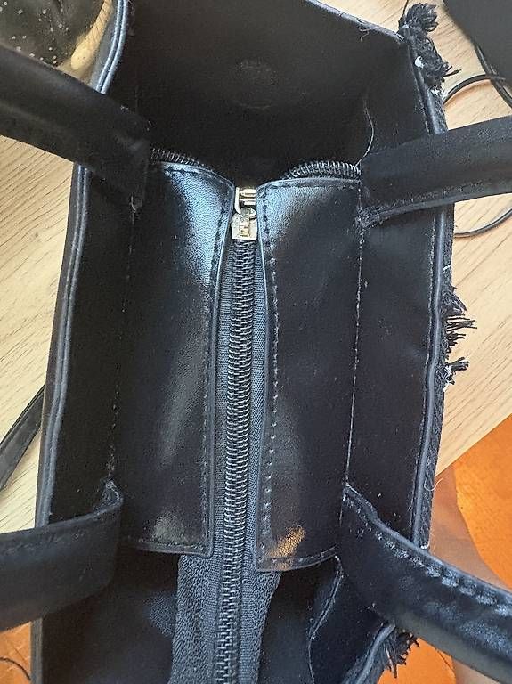 Taschen für Damen: Schwarze Handtasche – Gebraucht aus Hellikon von ind_m7n8 3
