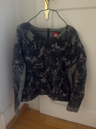 Nike Pullover, Gr. L, Grau/Schwarz Camouflage Muster Top
